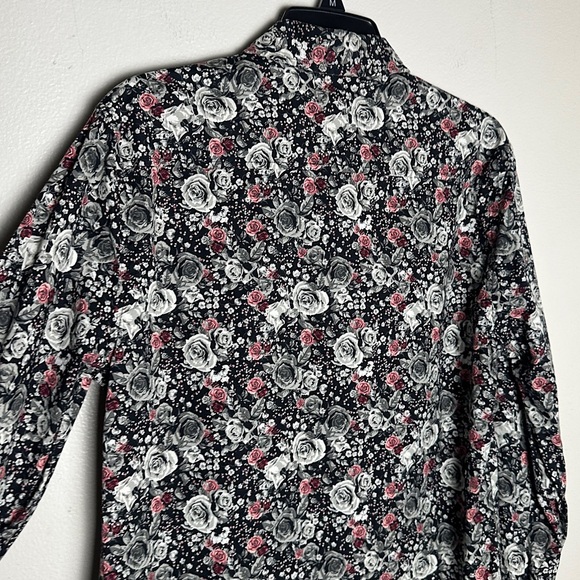 GUESS Los Angeles Men’s Button Down Collared Shirt Red & Black Rose Floral Print - Picture 8 of 13